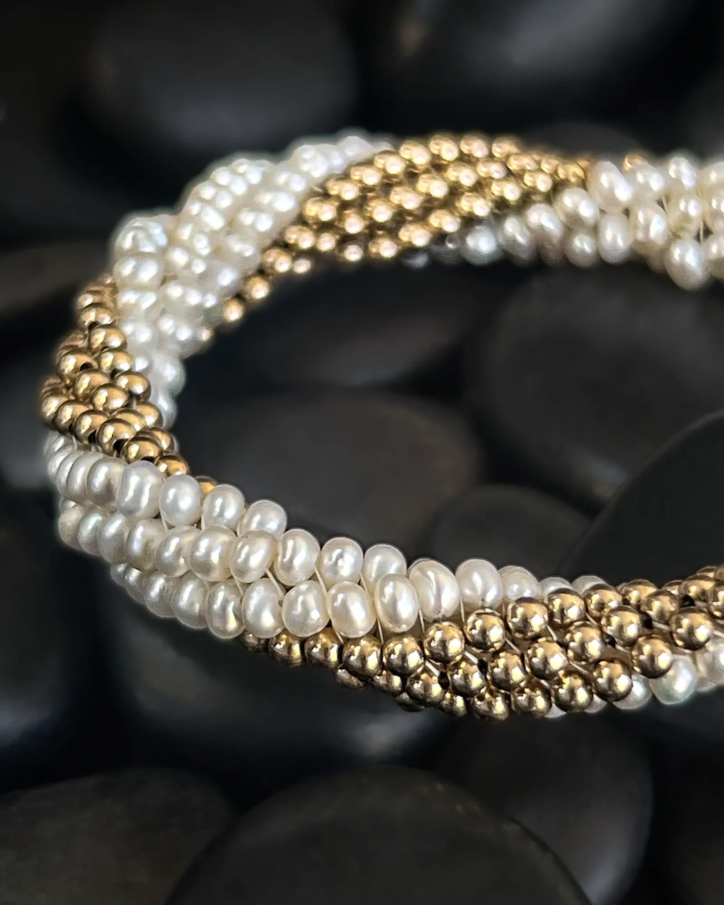 Elizabeth Pearl & Gold Bracelet