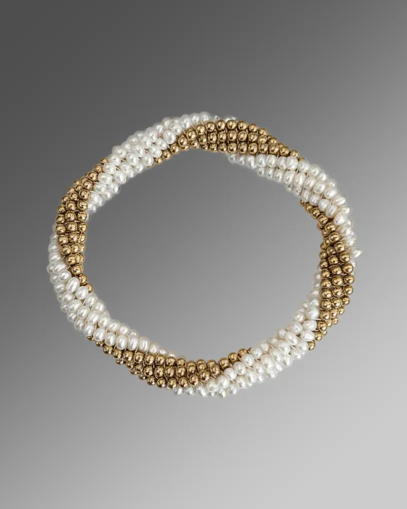 Elizabeth Pearl & Gold Bracelet